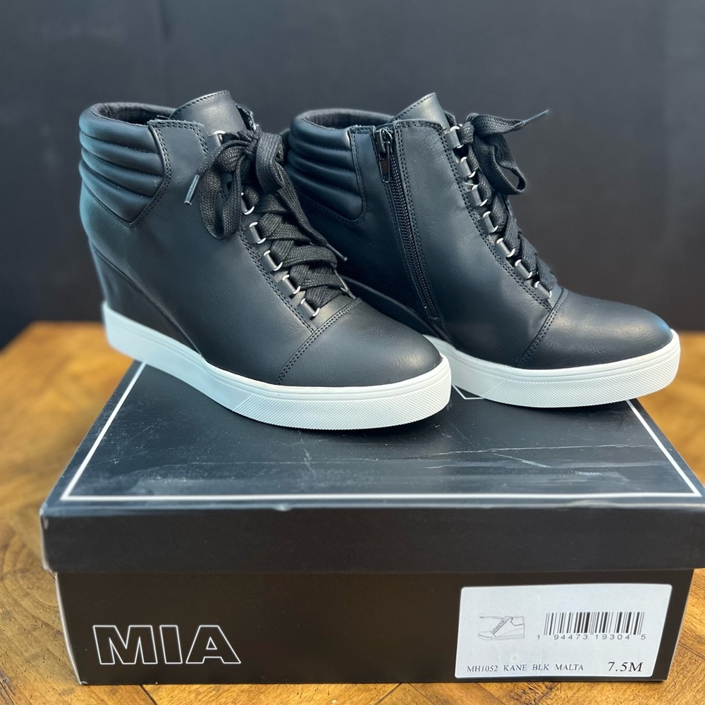 MIA Black Wedge Booties